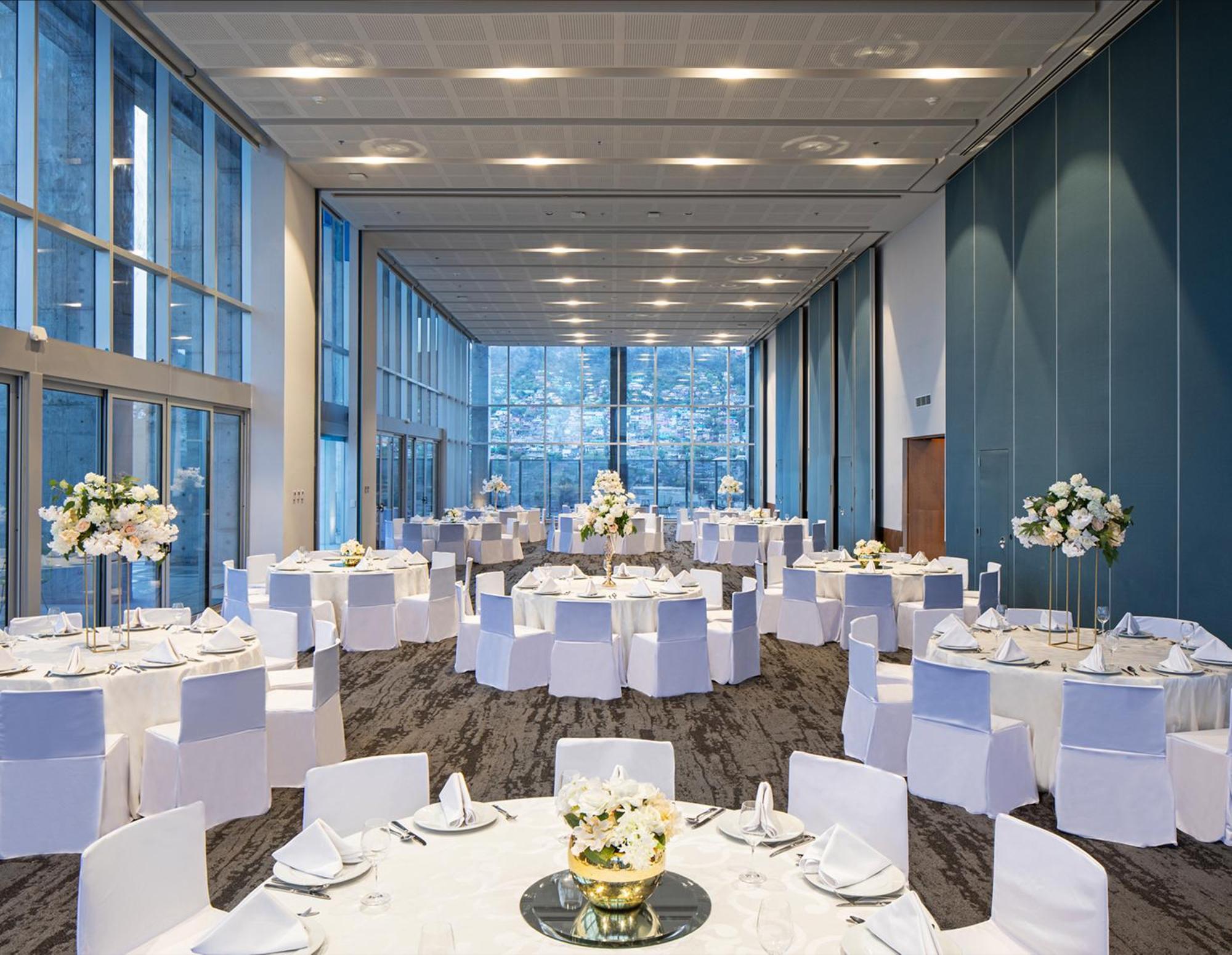 Galeria Plaza Monterrey Hotel Bagian luar foto The Grand Ballroom