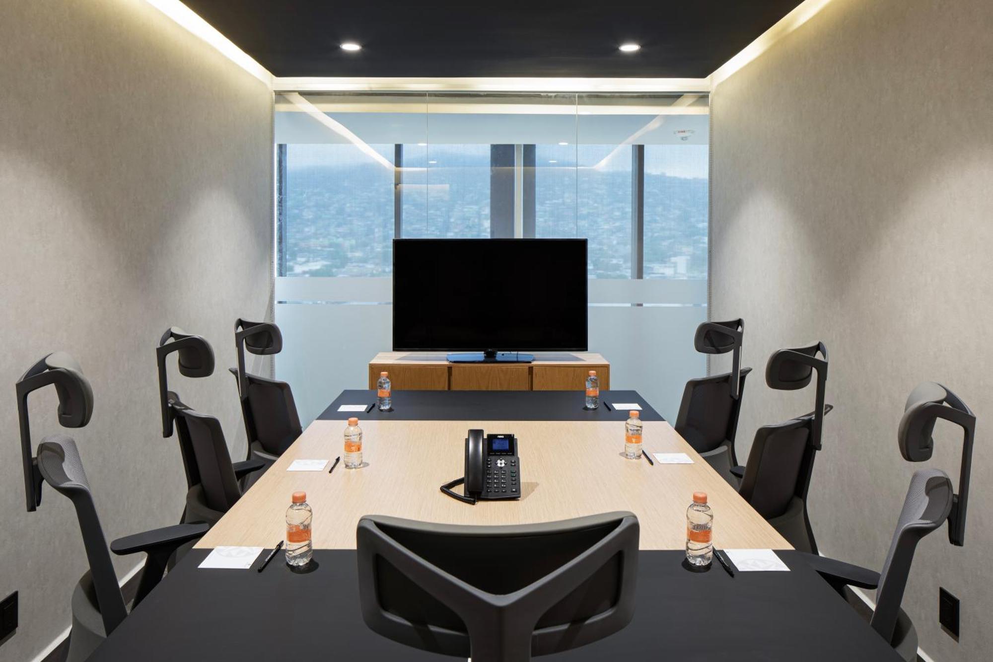 Galeria Plaza Monterrey Hotel Bagian luar foto A typical meeting room