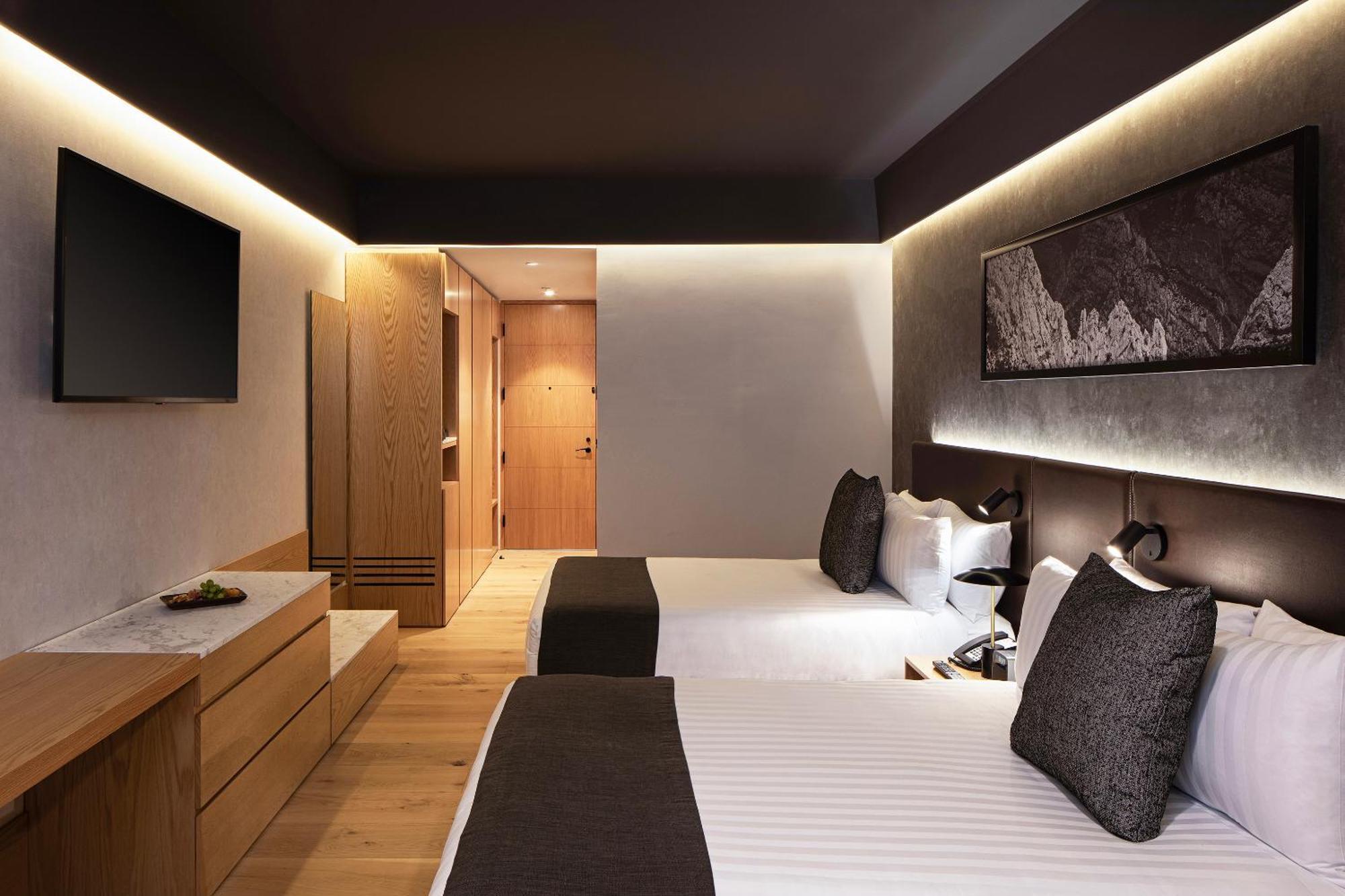 Galeria Plaza Monterrey Hotel Bagian luar foto A room at the hotel